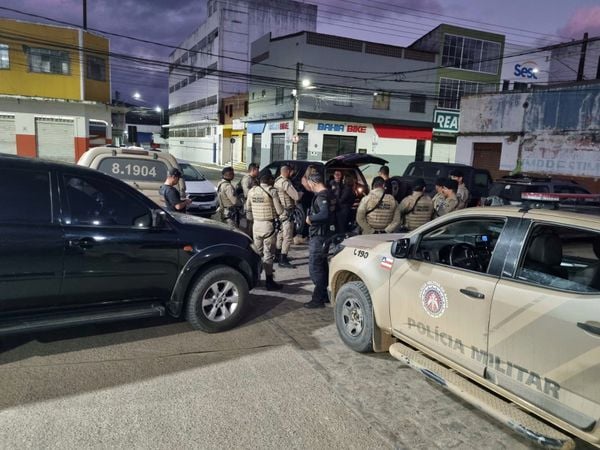 Grupo que fraudou mais de R$ 2 milhões em benefícios do INSS é alvo de operação na Bahia