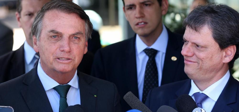 Tarcísio descarta candidatura presidencial e diz que apoiará escolhido de Bolsonaro