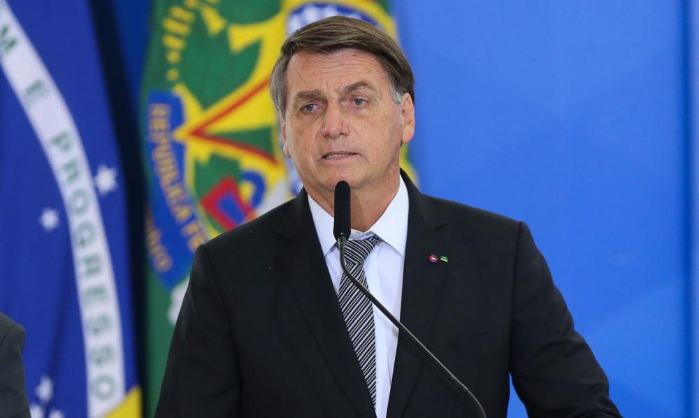 Bolsonaro diz que não 'desviou' ou 'se apropriou' de bens