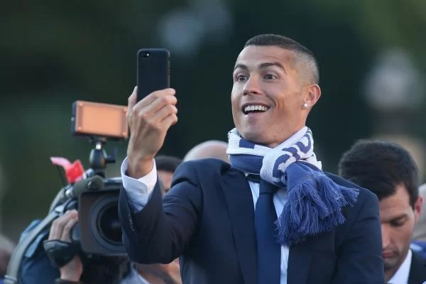 Cristiano Ronaldo é o primeiro a passar de 600 milhões de seguidores no Instagram 