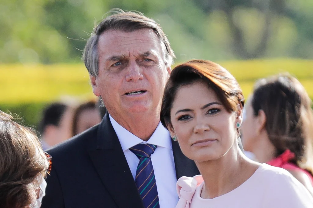 Base de Lula quer acionar Coaf contra Bolsonaro e Michelle em CPI