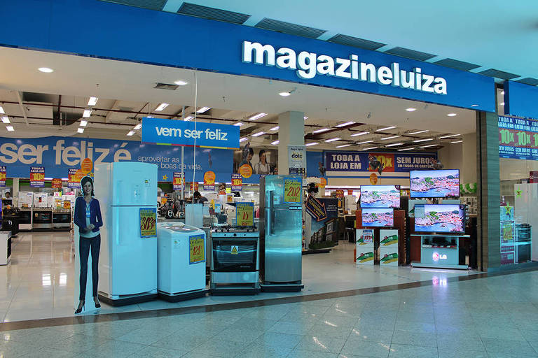 Com prejuízo histórico, Magazine Luiza fecha dois centros de distribuição no Brasil