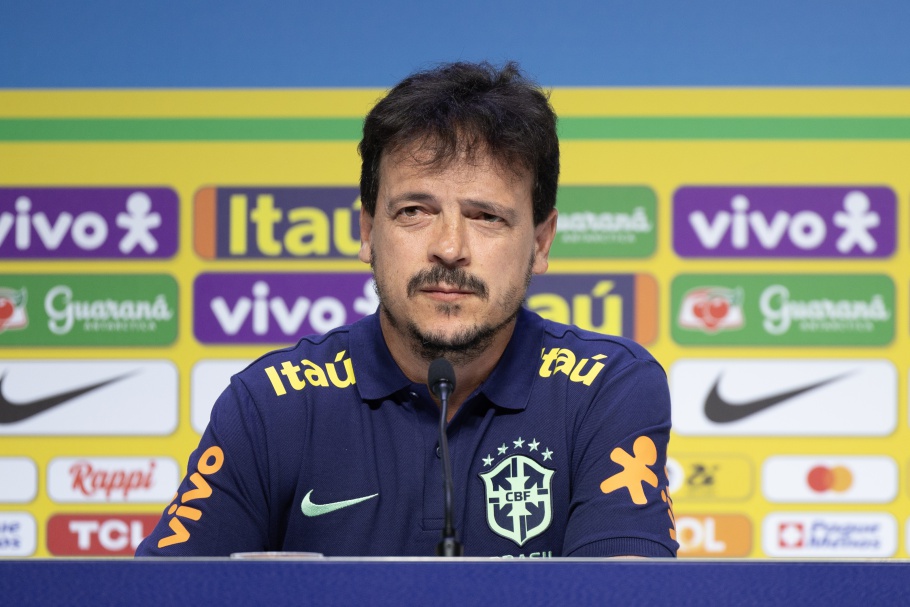 Com Neymar, Seleção Brasileira é convocada por Diniz; confira lista