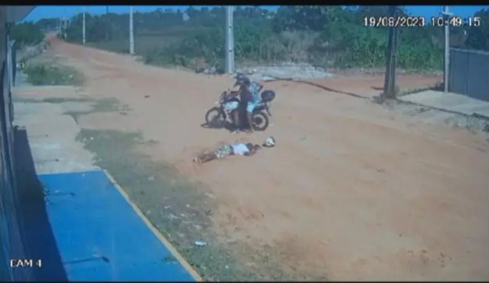 Câmeras de segurança registraram perseguição e execução de homem em Camaçari