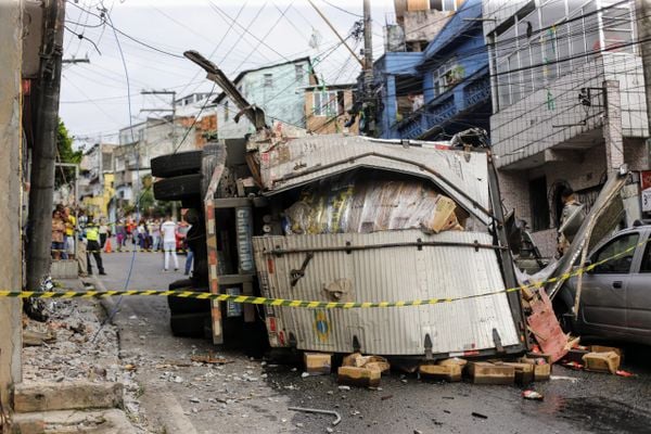 Vídeo mostra momento em que caminhão atinge pedestre em São Caetano