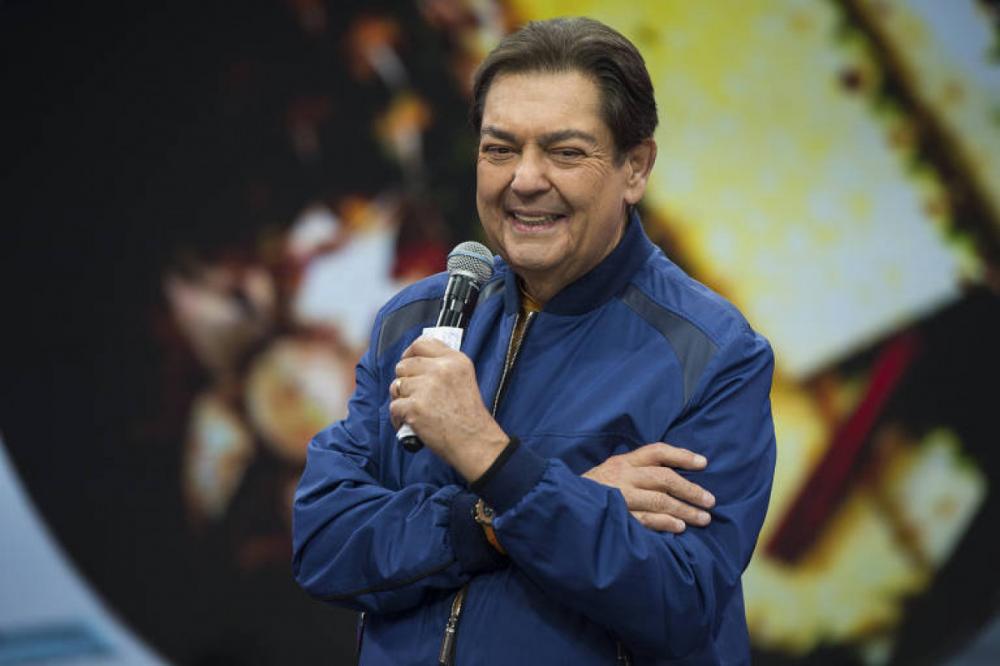 Faustão fez cirurgia de transplante de coração neste domingo 