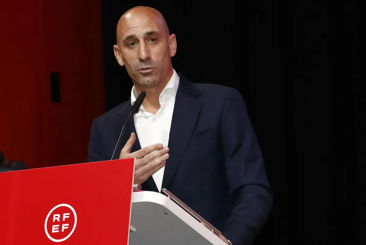 Ministério Público espanhol abre investigação contra Rubiales