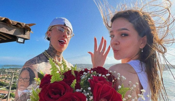 Mel Maia anuncia fim do namoro com MC Daniel