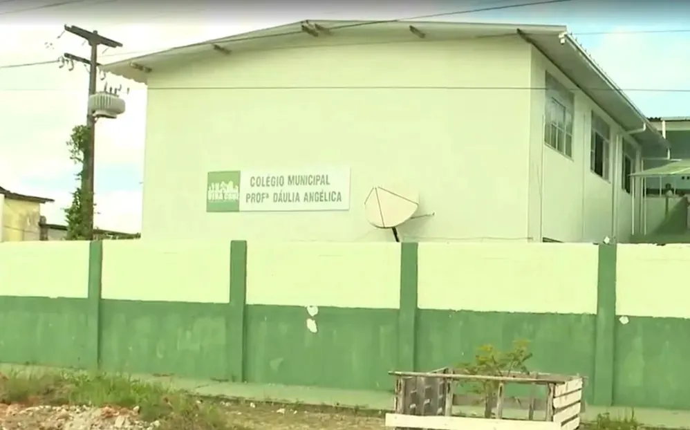 Professor é denunciado por abusos contra alunas em escola de Vera Cruz