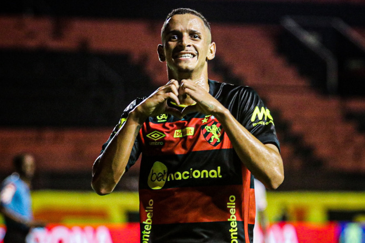 Após pré-contrato, Luciano Juba é oficializado como reforço do Bahia