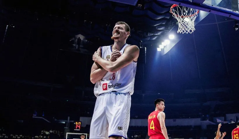 Jogador perde rim após cotovelada na Copa do Mundo de Basquete
