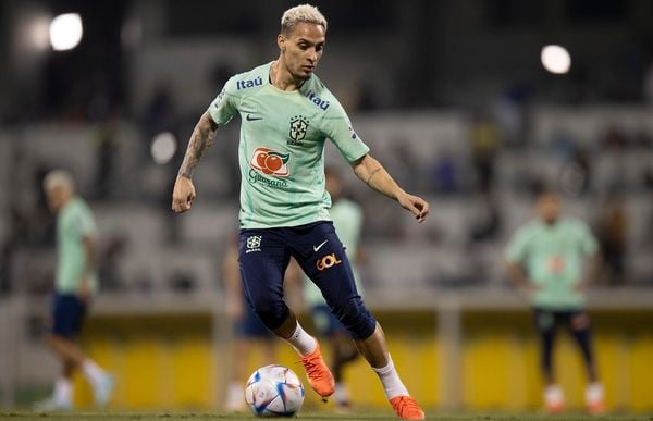 Antony é cortado da Seleção após acusação de agressão à ex-namorada