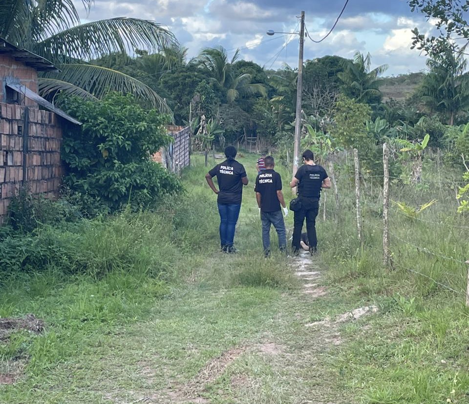 Corpo de homem é encontrado com marcas de tiros no Parque das Mangabas 