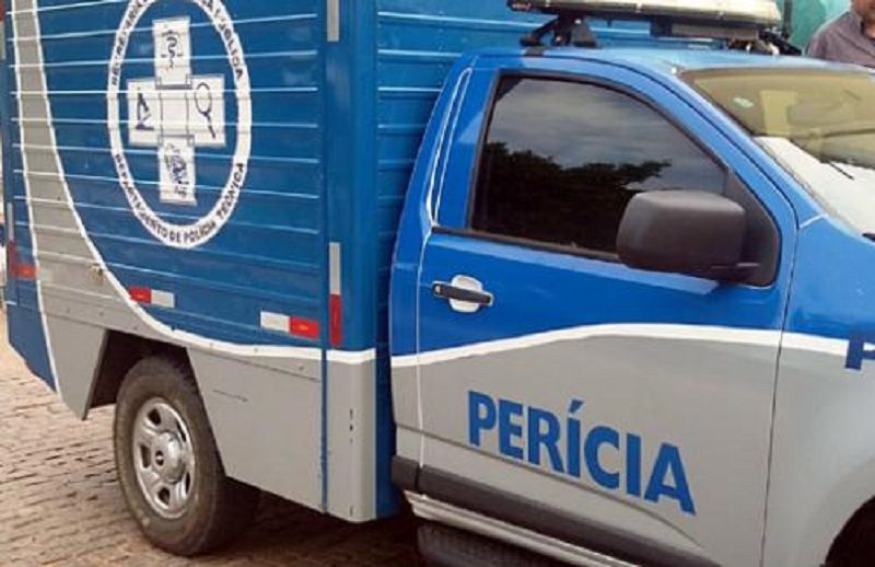 Jovem de 26 anos é morto a tiros em via pública em Camaçari