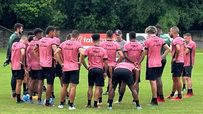 Vitória inicia preparação para pegar o Avaí nesta terça-feira, 12