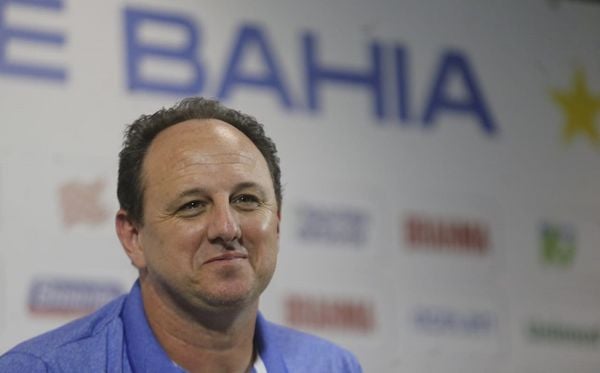 Ceni nega exigências de última hora no Bahia e faz projeção otimista: 'Conviver com Libertadores'