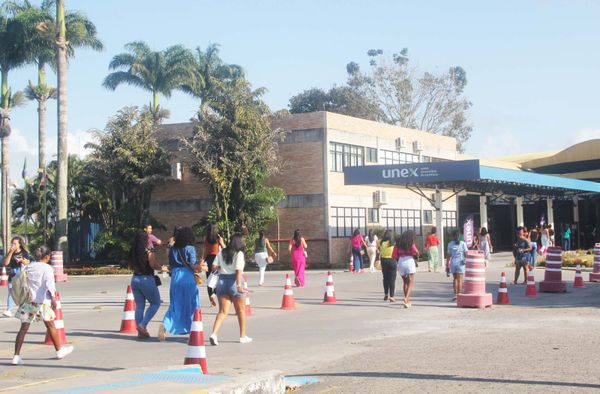 Prova de concurso para professor em Feira é cancelada após erro nas questões