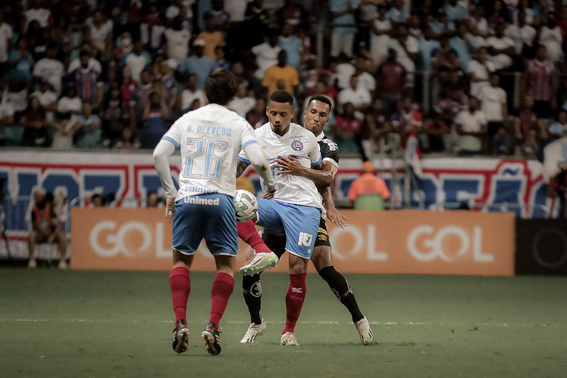 Bahia sofre virada nos minutos finais e perde para o Santos na Arena Fonte Nova