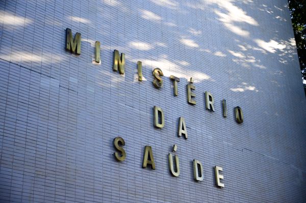 Área técnica do TCU é contra rever pisos de Saúde e Educação neste ano
