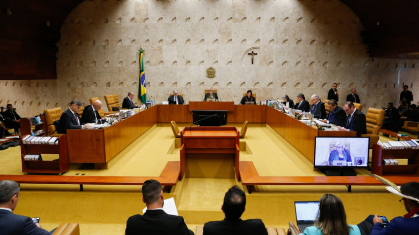 STF decide que Congresso deve regulamentar a licença-paternidade