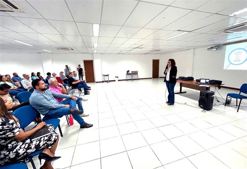 Auditório da Prefeitura de Dias d'Ávila sedia Audiência Pública para apresentação do PLOA 2024