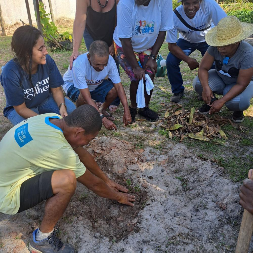 AVSI Brasil promove oficina de Agroecologia, Educação Ambiental e Sustentabilidade com usuários do CAPS