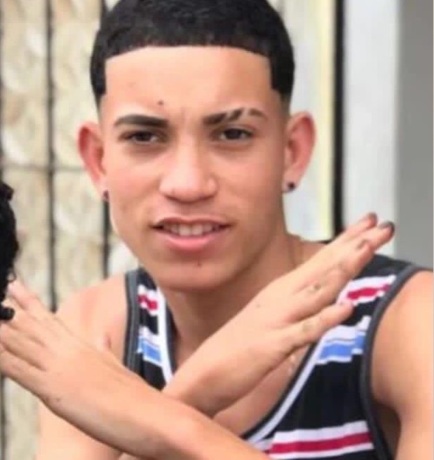 Familiares e amigos protestam contra desaparecimento de jovem em Dias d’Ávila