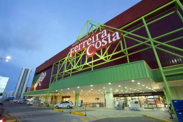 Ferreira Costa abre 50 vagas temporárias para o fim do ano