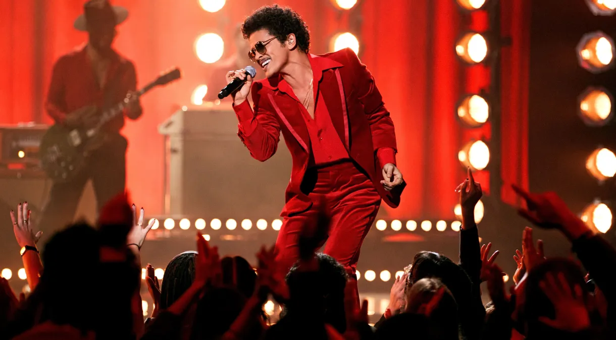 Bruno Mars cancela show em Israel e aguarda autorização para deixar o país 