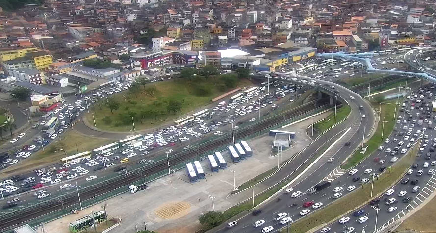 Protesto de motociclistas deixa trânsito congestionado em Salvador
