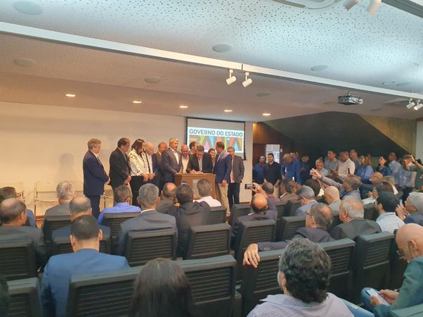 Bahiagás firma contrato de R$ 155 milhões para ampliar fornecimento de gás natural no estado