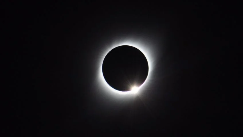 Eclipse solar anular será visível neste sábado; veja os cuidados