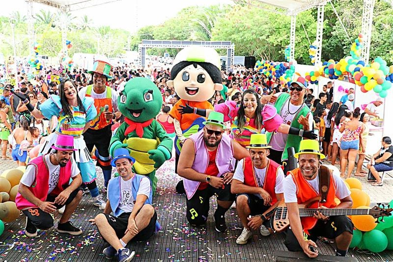 Prefeitura de Mata de São João distribuiu 10 mil brinquedos no Dia das Crianças