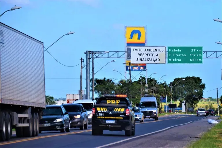 Ao menos seis pessoas morreram em acidentes na Bahia durante feriadão