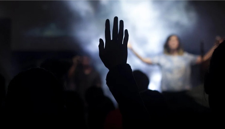 Missionária Carol leite participa do Culto de Rua em Mata de São João