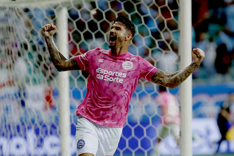 Bahia vence o Internacional e salta três posições na tabela do Brasileirão