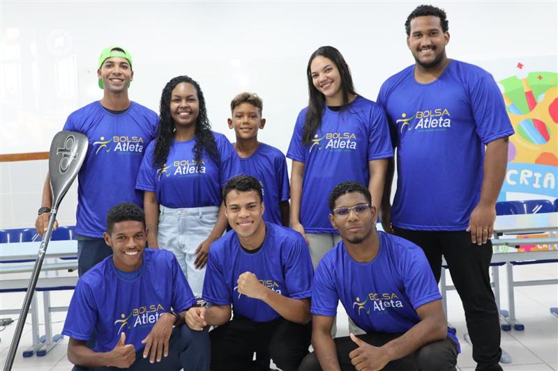 Atletas de Mata de São João recebem R$ 1.000 de bolsa para incentivar o esporte
