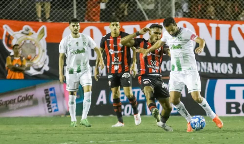 Com público recorde no Barradão nesta Série B, Vitória empata sem gols com Juventude