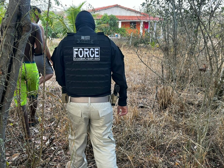 Cinco PMs são presos por homicídio e crimes na Bahia