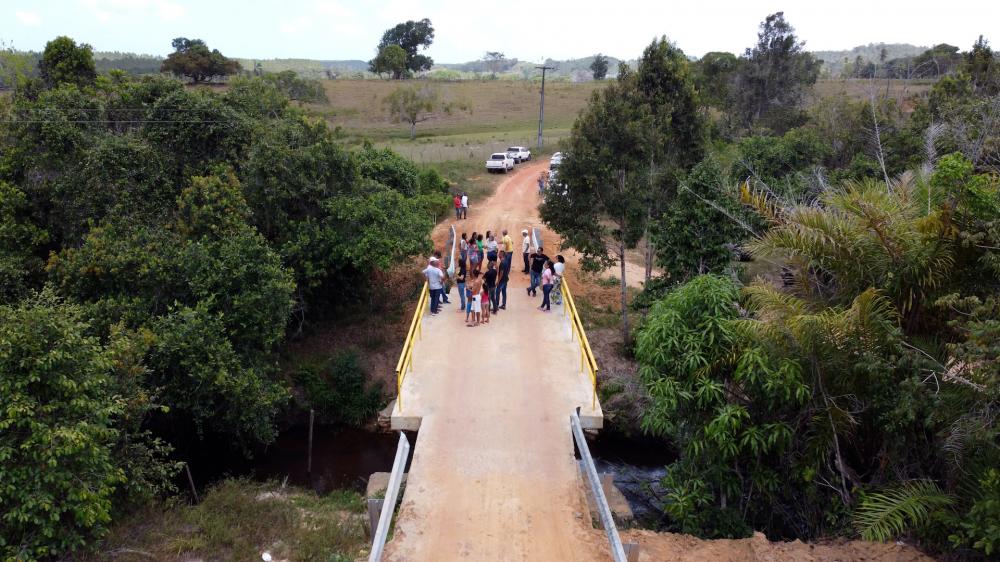 Prefeitura de Mata de São João entrega equipamento público e escuta população na Zona Rural