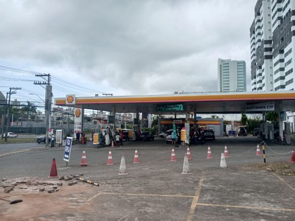 Paralela: frentista ficaram presos em vestiário sob a arma de bandido