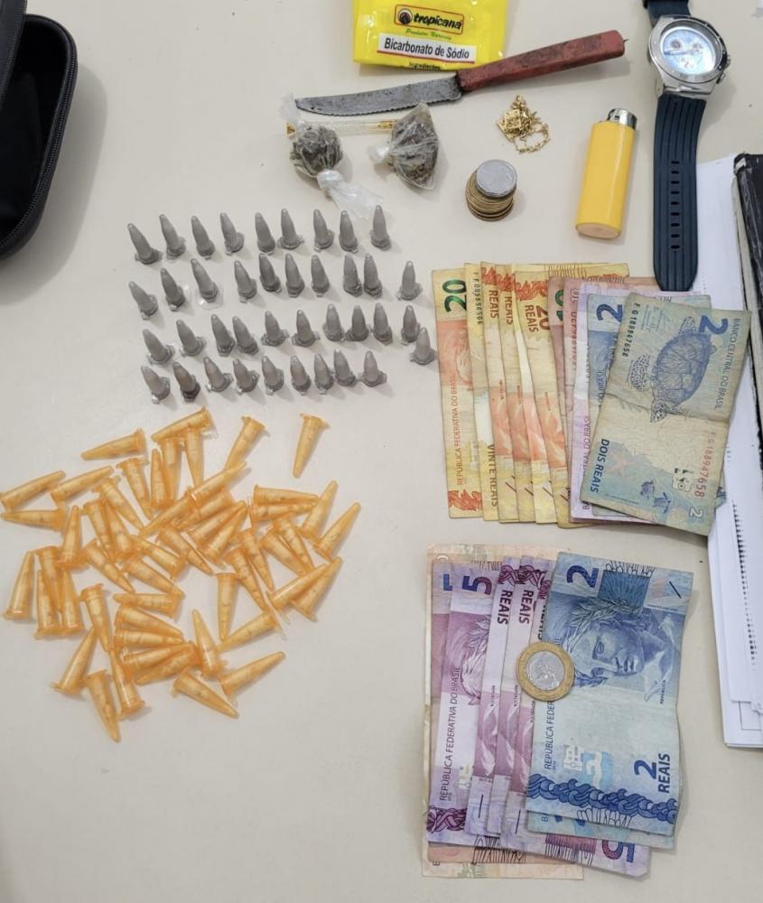 Suspeitos são presos e drogas apreendidas em Praia do Forte 