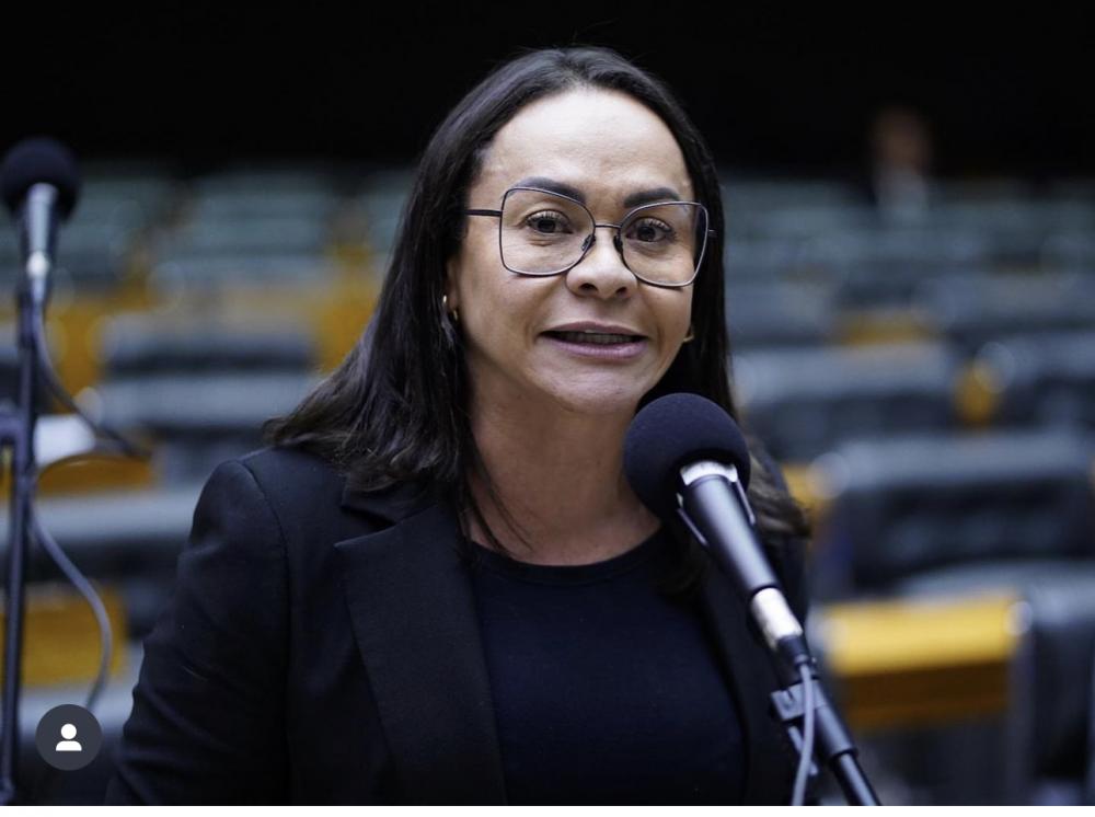 Ivoneide Caetano vota contra projeto que aumenta penas para furtos e roubos 