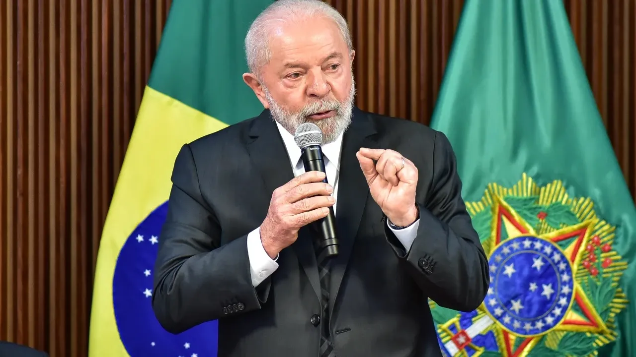 Mercado projeta rombo fiscal de até 1,2% do PIB em 2024 