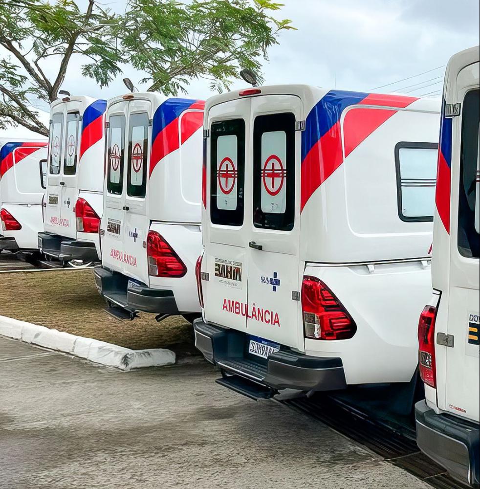 Dias d'Ávila recebe ambulância do Governo do Estado para reforçar a saúde