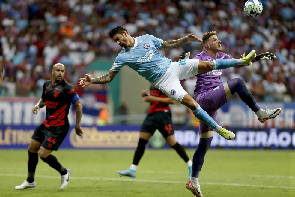 Everaldo e David Duarte desfalcam o Bahia no jogo contra o Corinthians