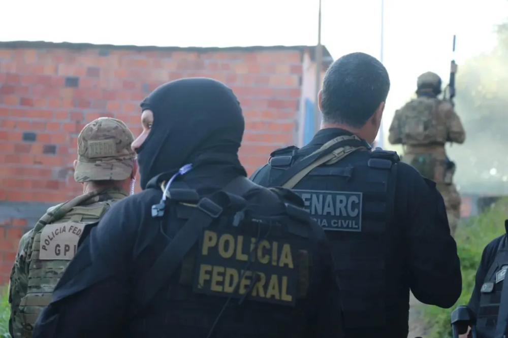 Força tarefa cumpre mandados contra criminosos no bairro de Valéria