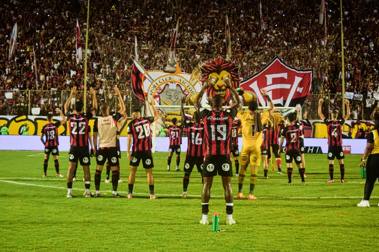 Vitória conquista o título da Série B após empate do Criciúma