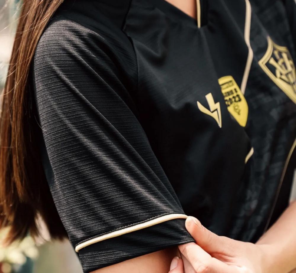 Vitória lança camisa especial para comemorar o título da Série B 