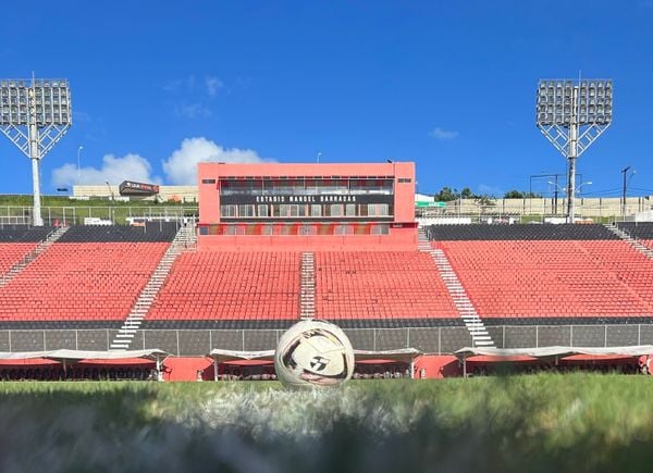 Entrega da taça de campeão da Série B marca jogo entre Vitória e Sport